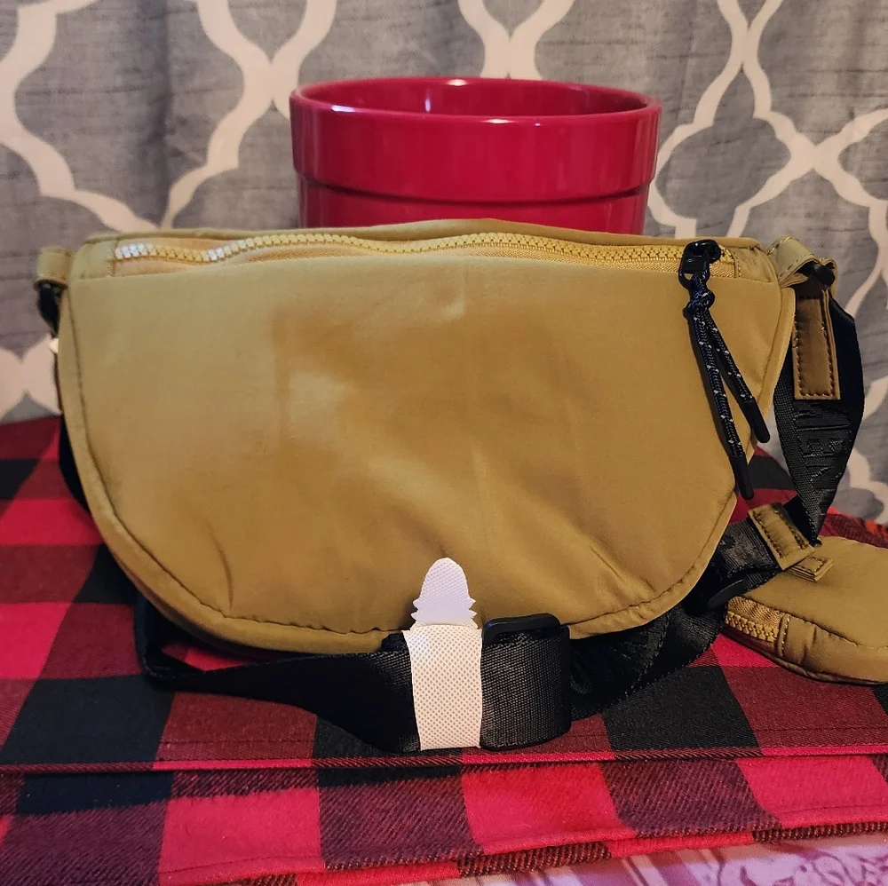 NWT Free People Movement Sling - Picture 4 of 5